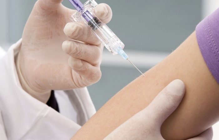 Tiêm vắc xin phòng ngừa ung thư cổ tử cung hiệu quả.