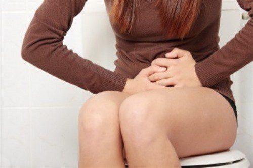 Nữ giới bị bất thường trong tiểu tiện khi mắc bệnh ung thư cổ tử cung