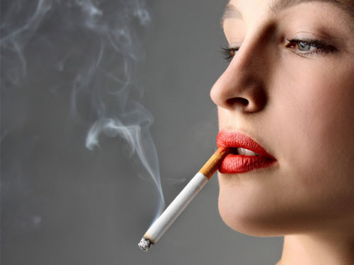 Hút thuốc lá là nguyên nhân hàng đầu gây ung thư lưỡi
