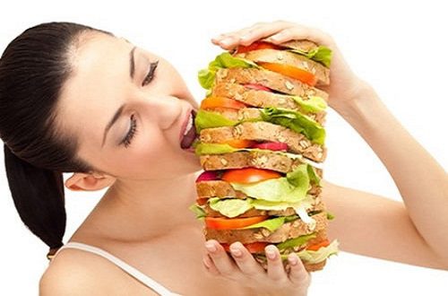 Tiêu thụ nhiều đồ ăn nhanh có làm tăng nguy cơ ung thư vú hay không?